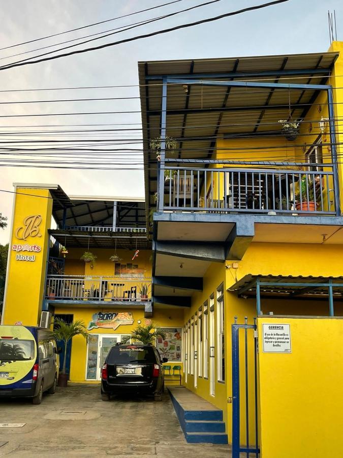 B Aparts Hotel Coxen Hole Exterior foto